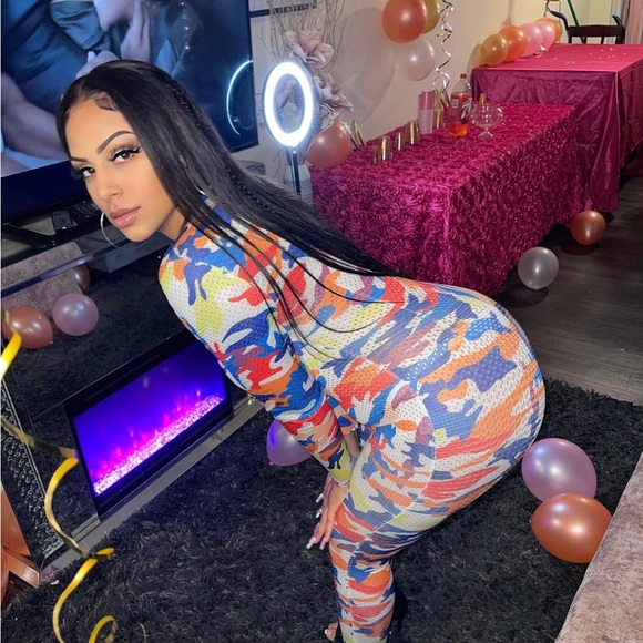 Meet your Posher, Shian - Picture 1 of 1